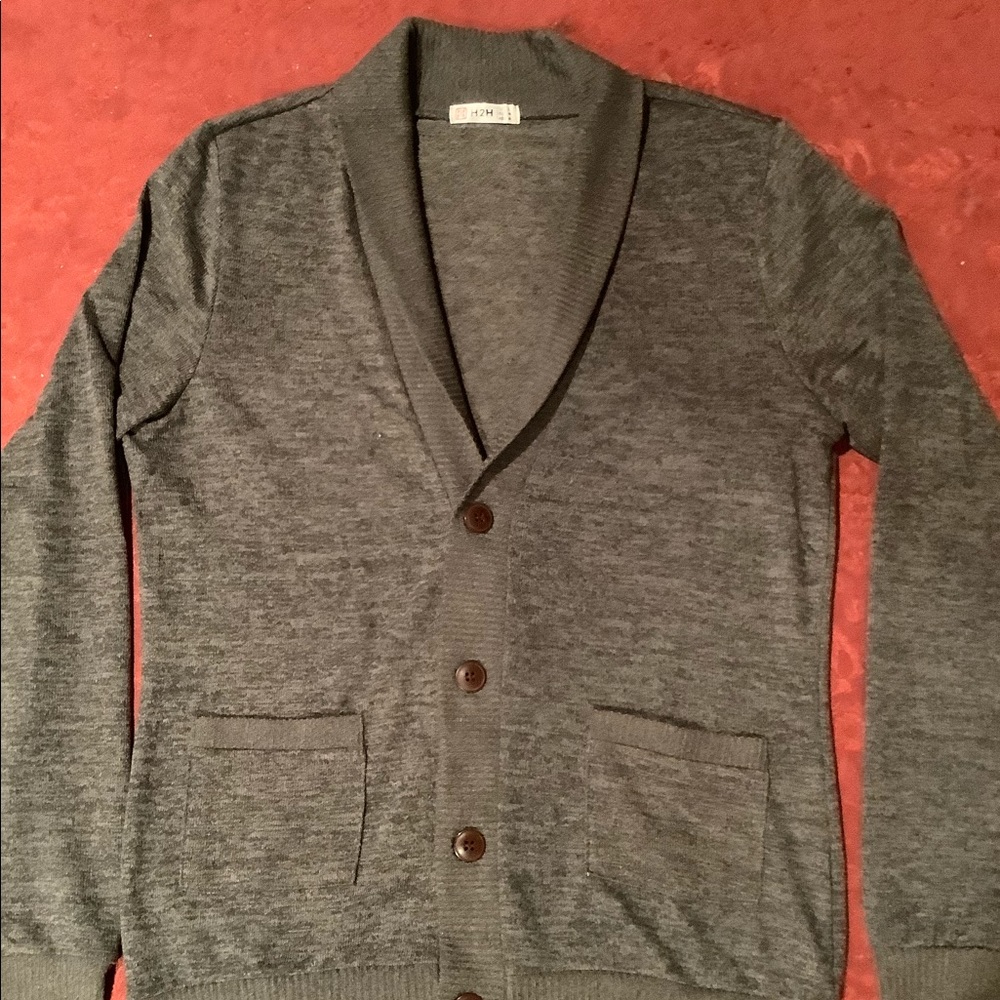Men’s cardigan sweater size S medium gray